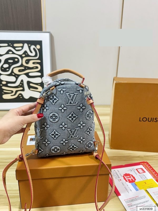 Daily Street Style LV Handbag DLV5 QA Daily Street Style LV Handbag DLV5 QA