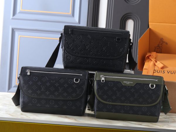 LV Courrier Messenger Monogram Bag M28629-M28630 BC LV Courrier Messenger Monogram Bag M28629-M28630 BC