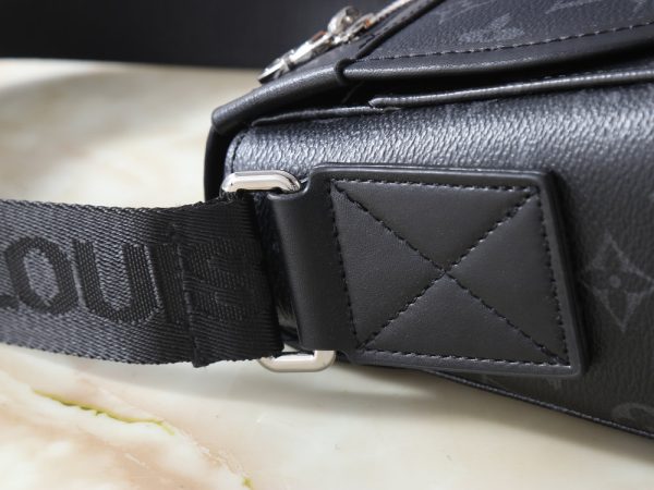 LV Courrier Messenger Monogram Bag M28629-M28630 BC LV Courrier Messenger Monogram Bag M28629-M28630 BC