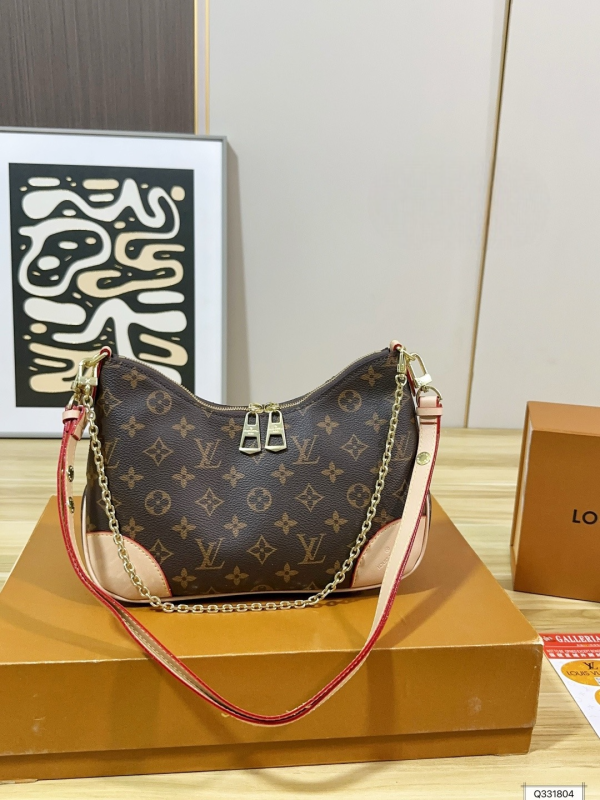 Daily Street Style LV Handbag DLV4 QA Daily Street Style LV Handbag DLV4 QA