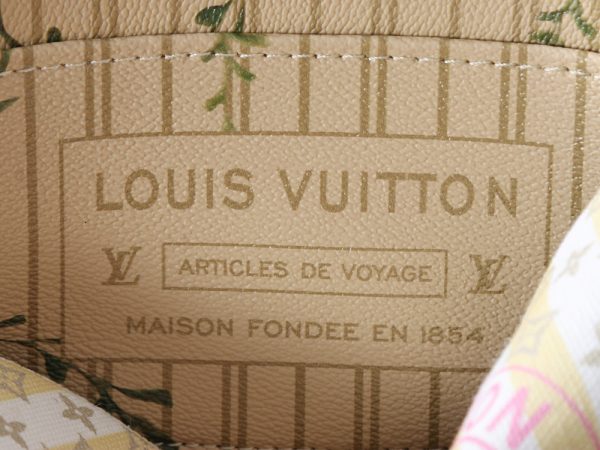 LV Pochette Cosmétique Bag M2A419-M28679 BC LV Pochette Cosmétique Bag M2A419-M28679 BC