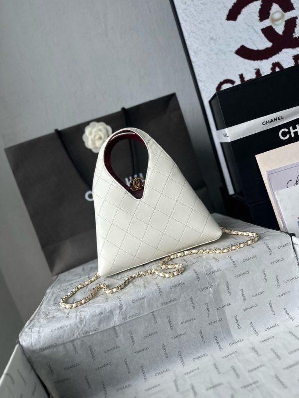CN 25 Small Quilted Leather Shopping Bag AS6392 QA