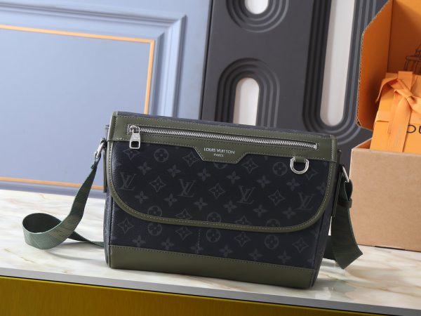 LV Courrier Messenger Monogram Bag M28629-M28630 BC LV Courrier Messenger Monogram Bag M28629-M28630 BC