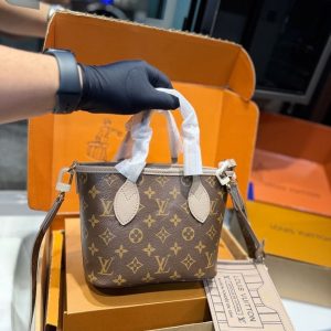 LV Neverfull Bandoulière Inside Out BB LV2511232 QA 4 61efdbd4 result