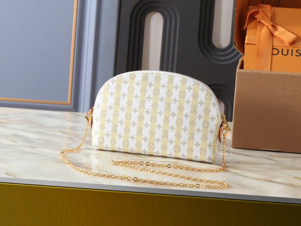 LV Pochette Cosmétique Bag M2A419-M28679 BC LV Pochette Cosmétique Bag M2A419-M28679 BC