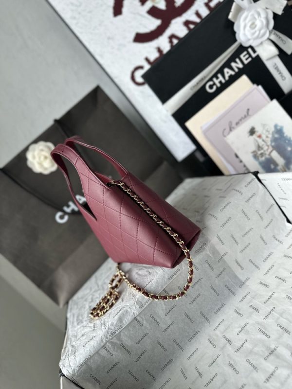 CN 25 Small Quilted Leather Shopping Bag AS6392 QA