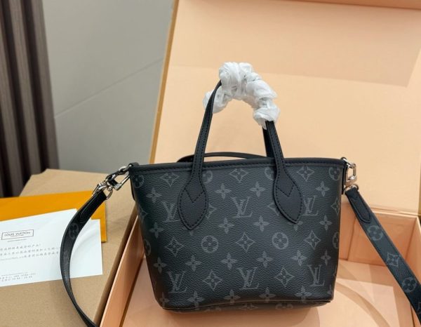 LV Neverfull Bandoulière Inside Out BB Monogram Eclipse LV267302 QA