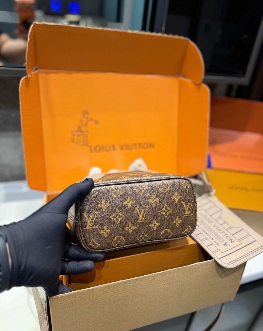 LV Neverfull Bandoulière Inside Out BB LV2511232 QA LV Neverfull Bandoulière Inside Out BB LV2511232 QA