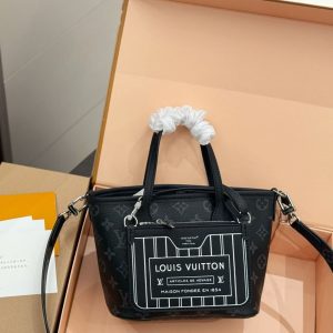 LV Neverfull Bandoulière Inside Out BB Monogram Eclipse LV267302 QA 6 838f4f8c result