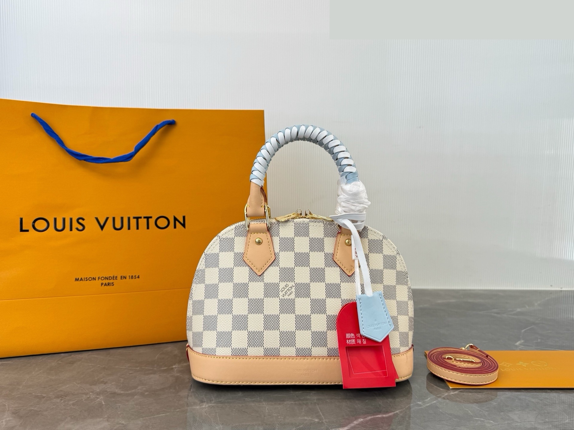 Daily Street Style LV Handbag DLV3 QA Daily Street Style LV Handbag DLV3 QA
