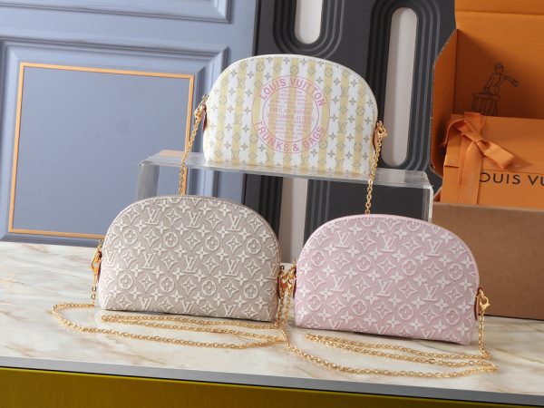 LV Pochette Cosmétique Bag M2A419-M28679 BC LV Pochette Cosmétique Bag M2A419-M28679 BC