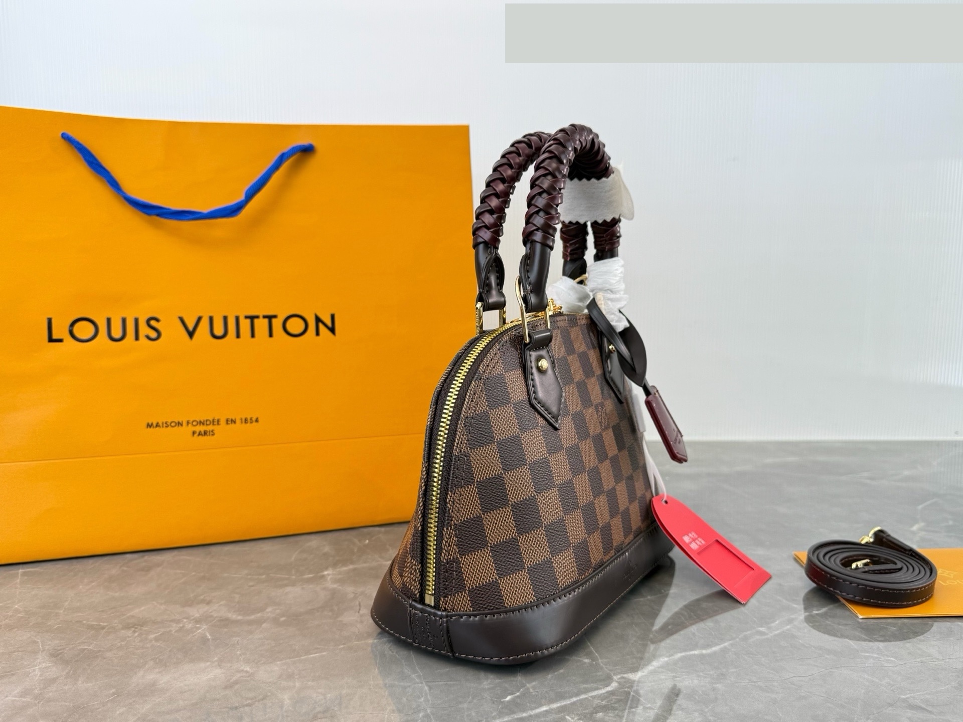 Daily Street Style LV Handbag DLV3 QA Daily Street Style LV Handbag DLV3 QA