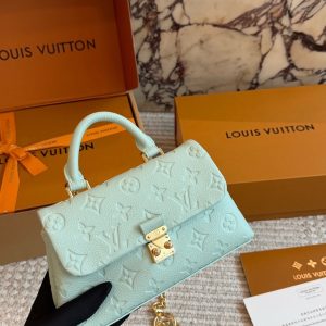 Daily Street Style LV Handbag LV267163 QA Daily Street Style LV Handbag LV267163 QA