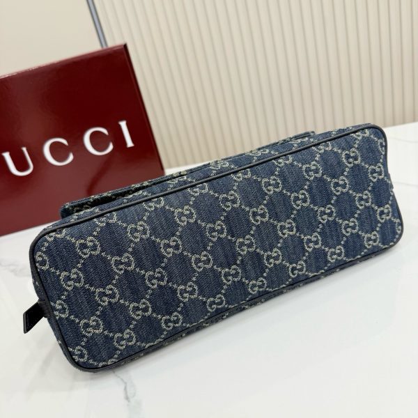 GG Madison Medium Shoulder Bag KK04150