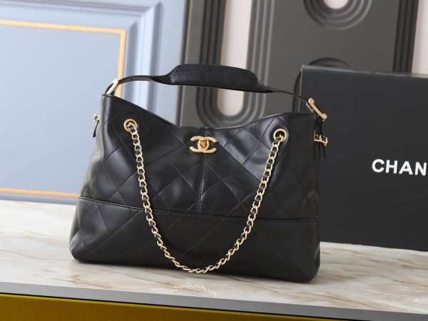 CN 25A Hobo Bag AS5634 CN 25A Hobo Bag AS5634