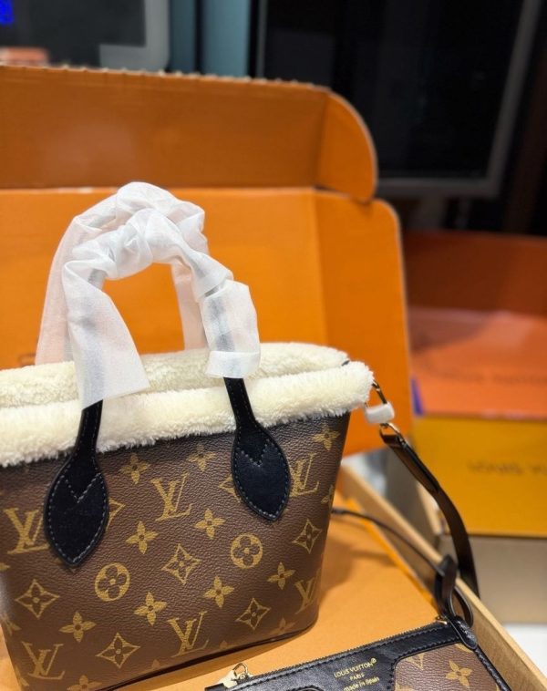 LV Neverfull Bandoulière Inside Out BB LV2511232 QA