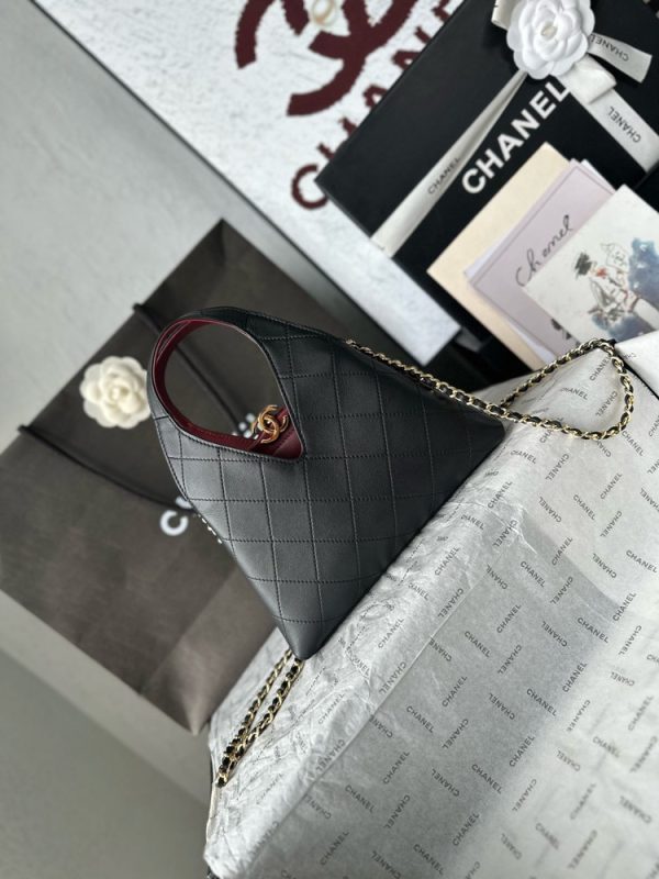 CN 25 Small Quilted Leather Shopping Bag AS6392 QA
