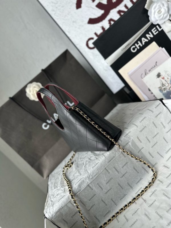 CN 25 Small Quilted Leather Shopping Bag AS6392 QA