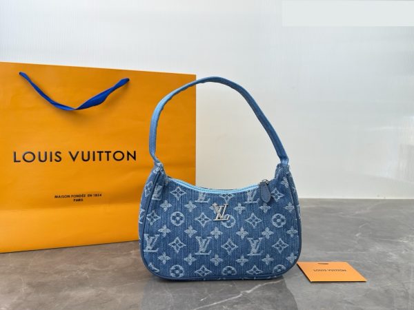 Daily Street Style LV Handbag DLV1 QA