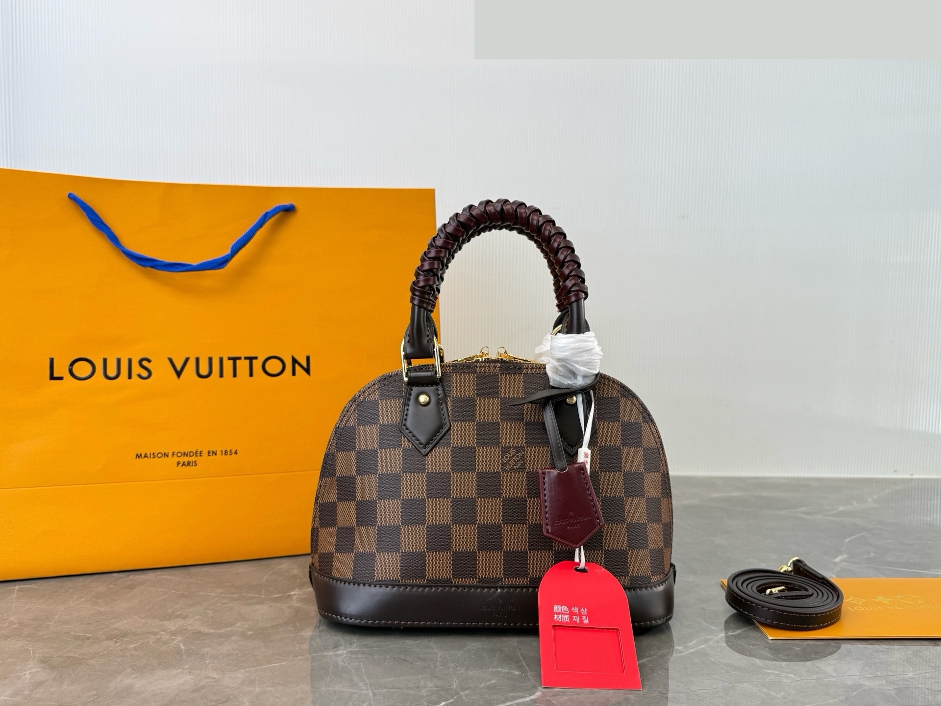 Daily Street Style LV Handbag DLV3 QA Daily Street Style LV Handbag DLV3 QA