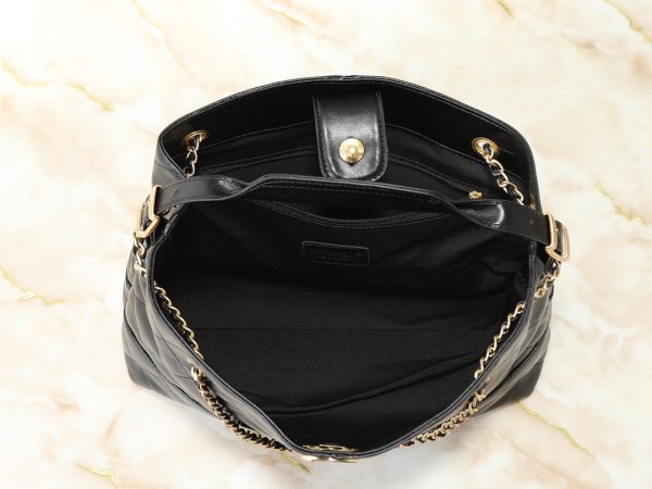 CN 25A Hobo Bag AS5634 CN 25A Hobo Bag AS5634