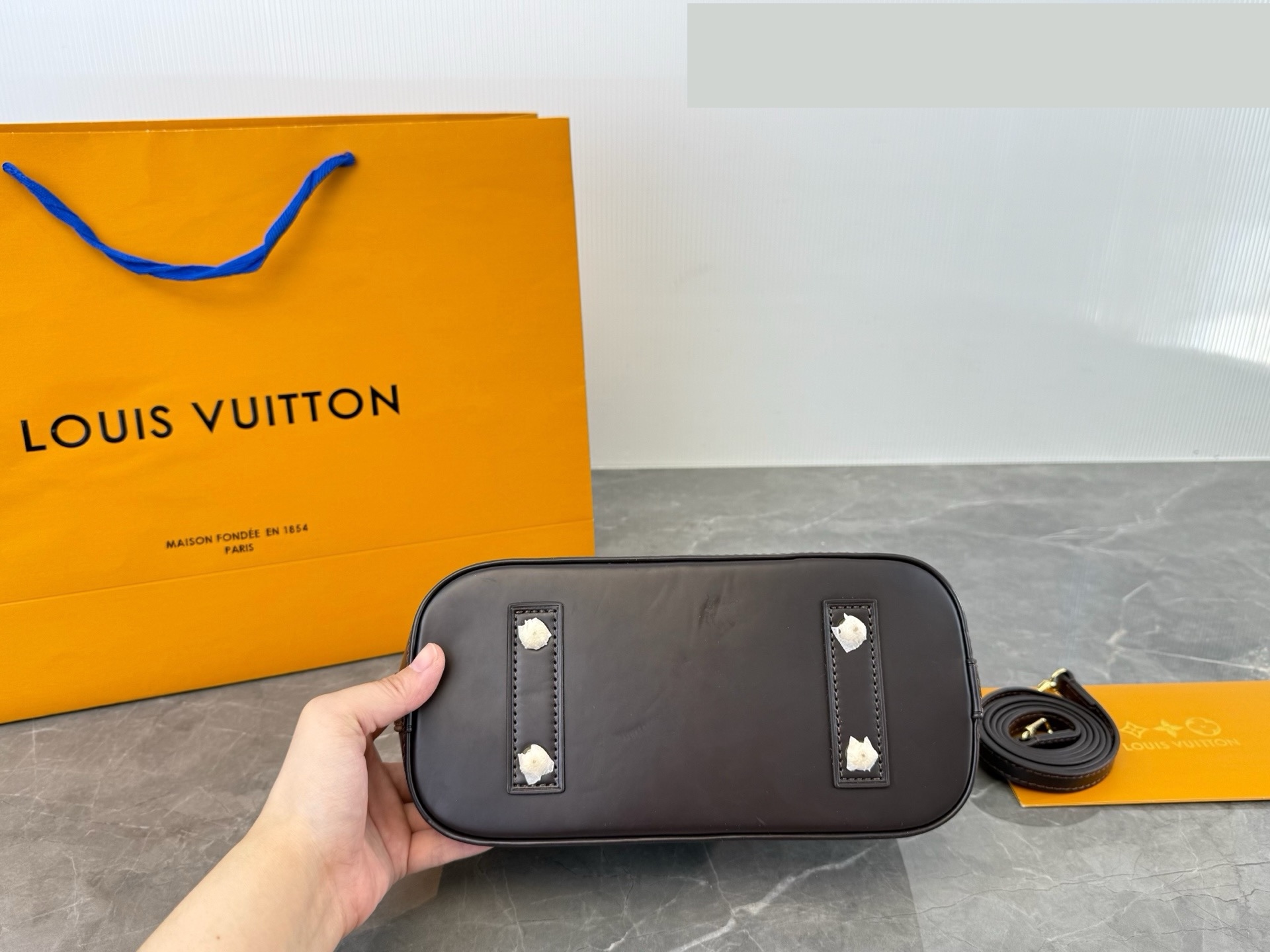 Daily Street Style LV Handbag DLV3 QA Daily Street Style LV Handbag DLV3 QA