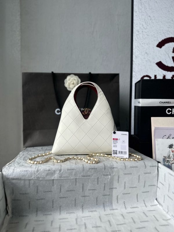 CN 25 Small Quilted Leather Shopping Bag AS6392 QA