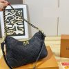 Daily Street Style LV Handbag DLV4 QA Daily Street Style LV Handbag DLV4 QA