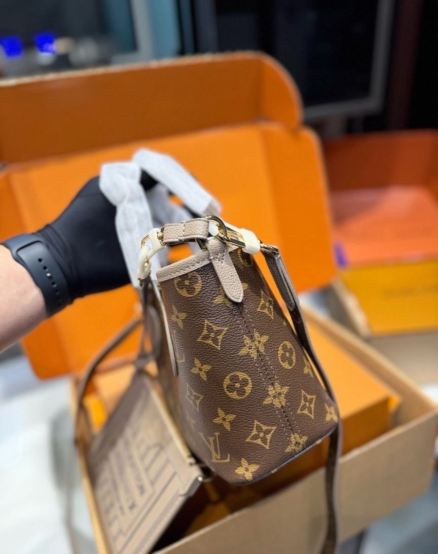 LV Neverfull Bandoulière Inside Out BB LV2511232 QA LV Neverfull Bandoulière Inside Out BB LV2511232 QA