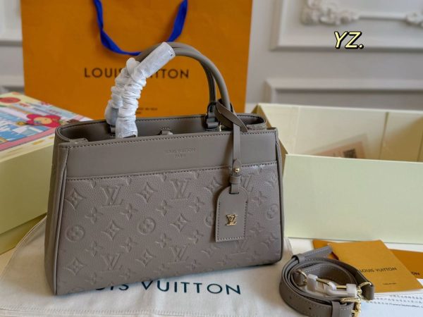 LV Avenue PM Monogram Empreinte LV267303 QA
