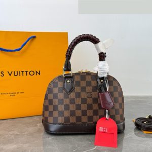 Daily Street Style LV Handbag DLV3 QA Daily Street Style LV Handbag DLV3 QA