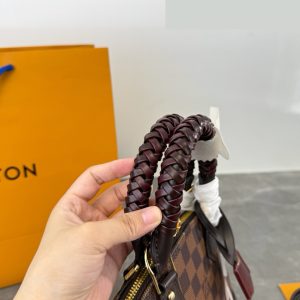 Daily Street Style LV Handbag DLV3 QA 6 f6f2b85c