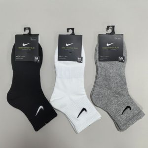 Nike Classic Swoosh Logo Socks