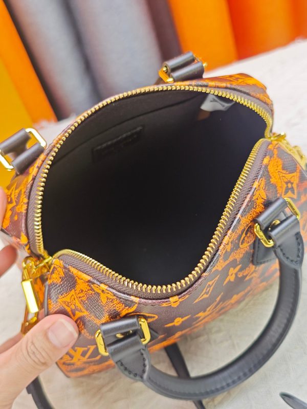 LV Speedy Bandoulière 20 Monogram Leopard Canvas Bag M58953 BC