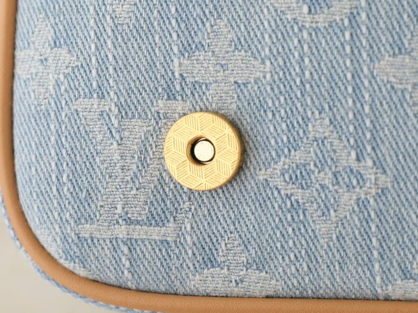 LV Satchel Wearable Wallet M26805-A2A647 BC