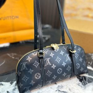 LV Squire East-West QA