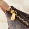 LV Cruiser Toiletry Bag M27945-M15350 BC