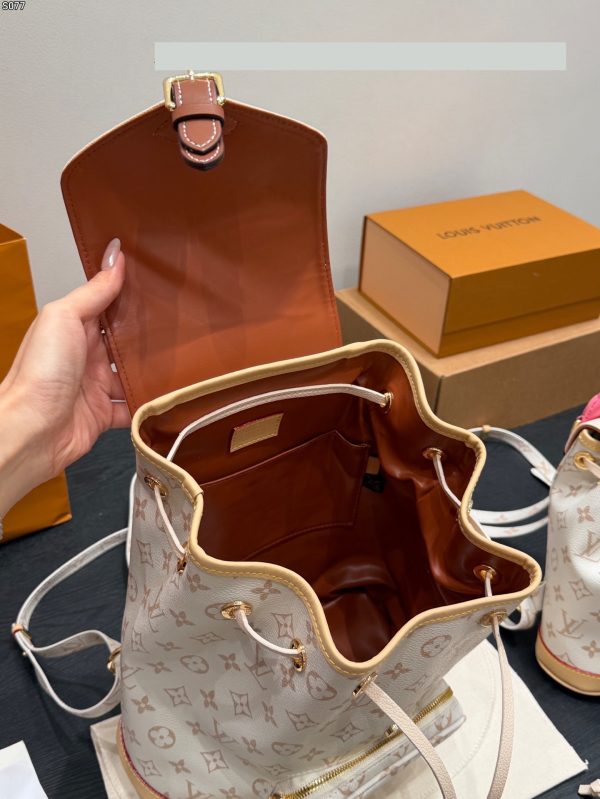 Daily Street Style LV Handbag LV2672910 QA