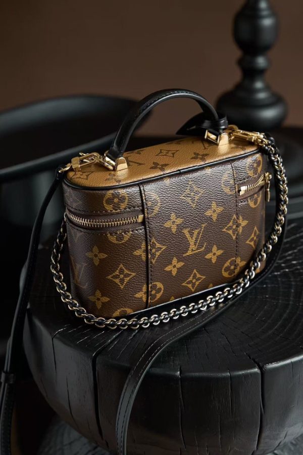 LV Vanity Chain Pouch Monogram Reverse Canvas Bag LV Vanity Chain Pouch Monogram Reverse Canvas Bag