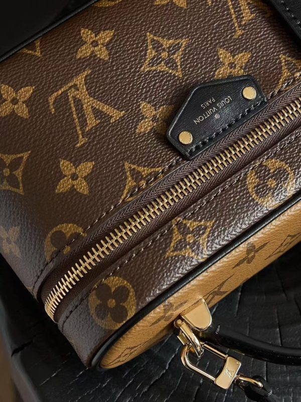 LV Vanity Chain Pouch Monogram Reverse Canvas Bag LV Vanity Chain Pouch Monogram Reverse Canvas Bag