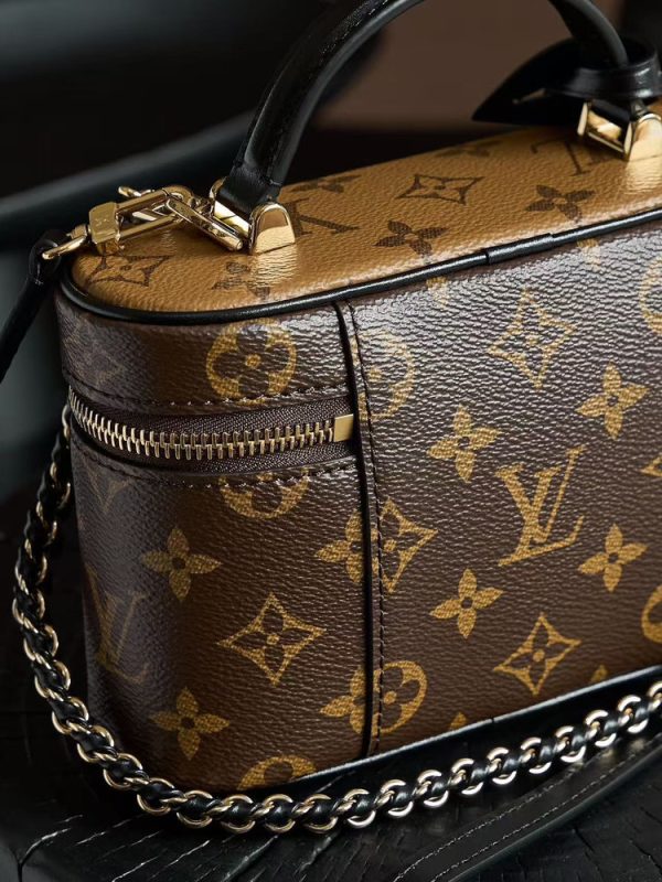 LV Vanity Chain Pouch Monogram Reverse Canvas Bag LV Vanity Chain Pouch Monogram Reverse Canvas Bag