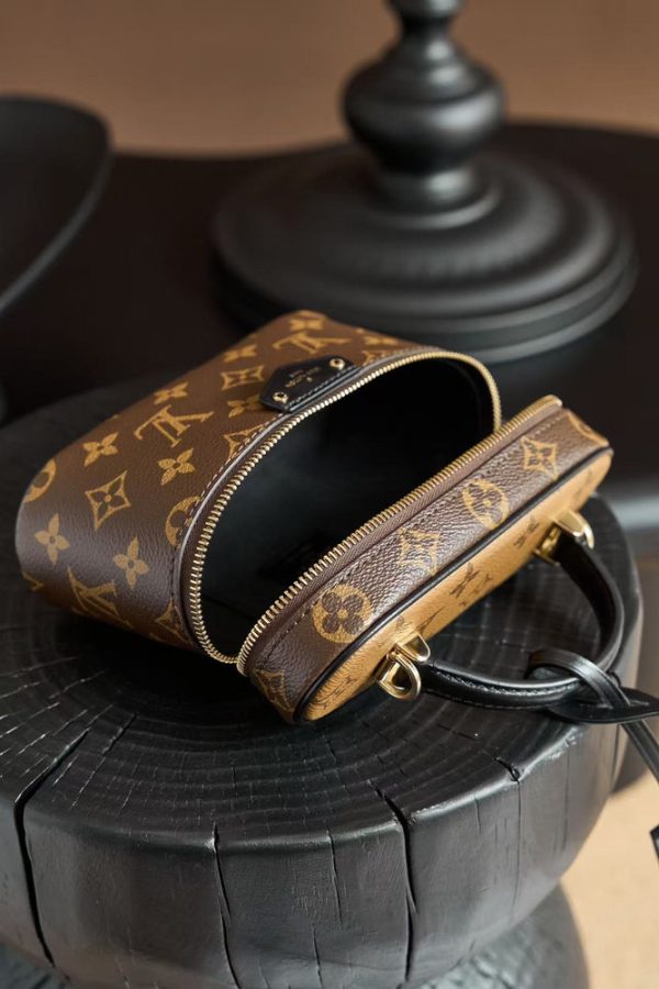 LV Vanity Chain Pouch Monogram Reverse Canvas Bag LV Vanity Chain Pouch Monogram Reverse Canvas Bag