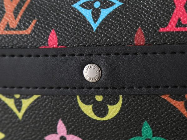LV Cruiser Toiletry Bag M27945-M15350 BC