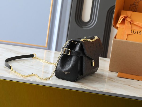 LV Anytime Flap Bag M14604-M14973 BC LV Anytime Flap Bag M14604-M14973 BC