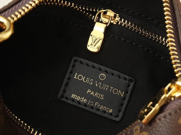 LV Bloom Pouch Monogram Canvas Bag M11303-M11672 BC LV Bloom Pouch Monogram Canvas Bag M11303-M11672 BC