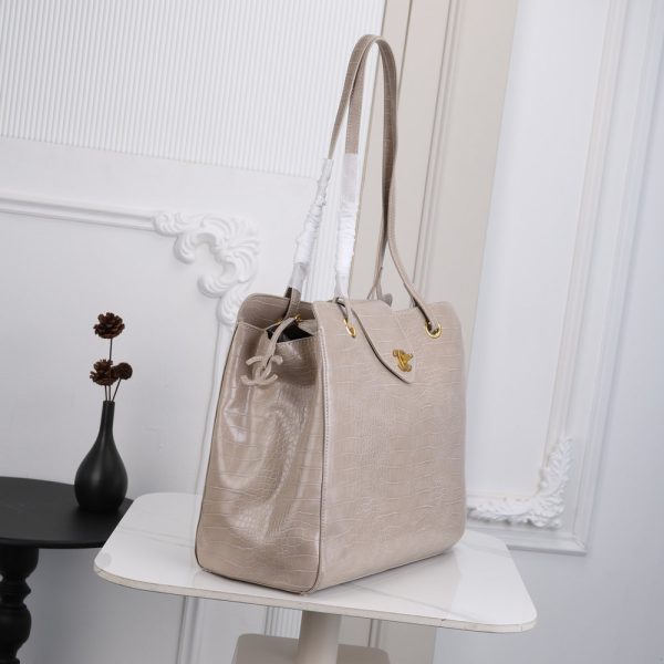 Luxury CN Handbag 2681 BC