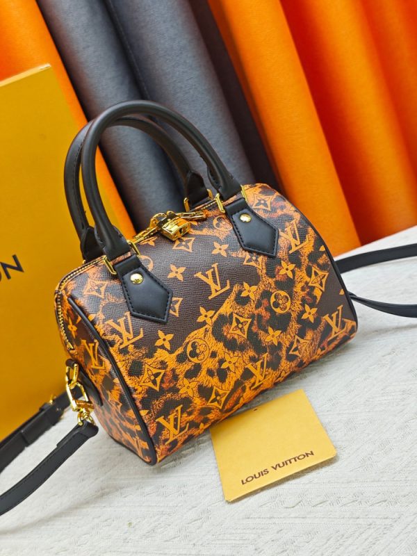 LV Speedy Bandoulière 20 Monogram Leopard Canvas Bag M58953 BC