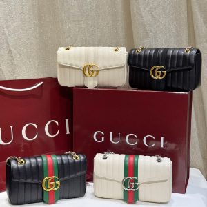 Jetset GG Marmont Medium Shoulder Bag A005XW BC