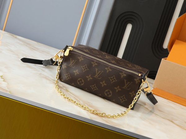 LV Bloom Pouch Monogram Canvas Bag M11303-M11672 BC LV Bloom Pouch Monogram Canvas Bag M11303-M11672 BC