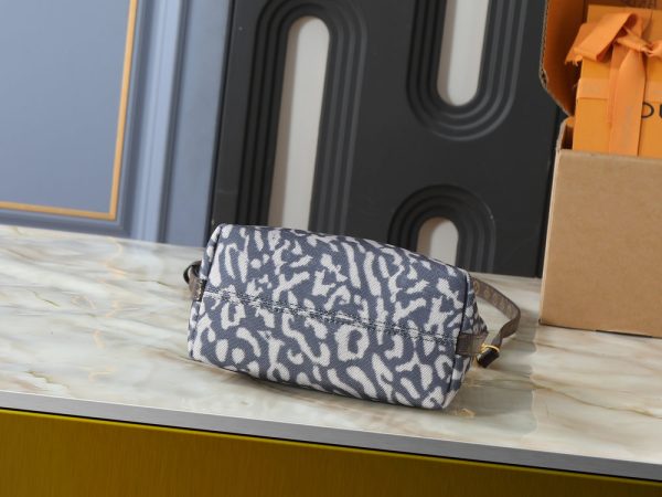 LV Multipass Mini Bag M3A389-M29010 BC LV Multipass Mini Bag M3A389-M29010 BC